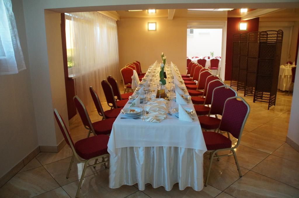 Hotel Atlantis Poznan Dış mekan fotoğraf